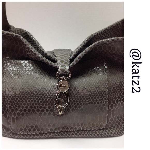 Dooney & Bourke Embossed Snakeskin Pocket Sac - Picture 2 of 6